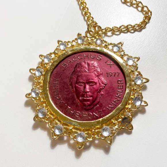 Vintage 1977 Bacchus IX Mardis Gras Henry Winkler Doubloon Necklace New Orleans - Picture 2 of 4
